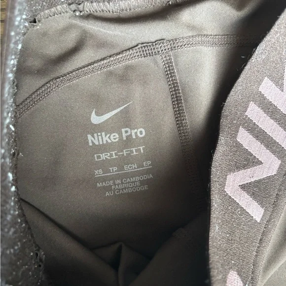 Nike Pro Women's Chocolate Brown High-Rise Bike Shorts XS - Picture 9 of 10